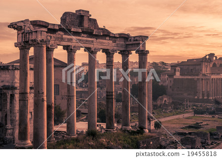 Rome, Italy:Temple of Saturn n the Roman Forum 19455818