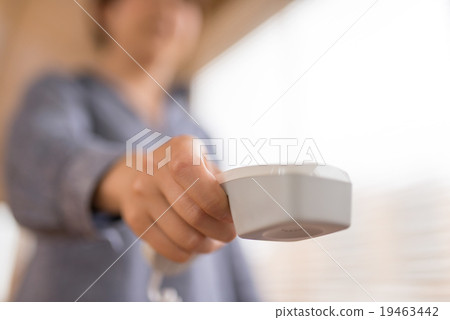 一個女人打電話 19463442