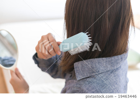 Comb hair 19463446