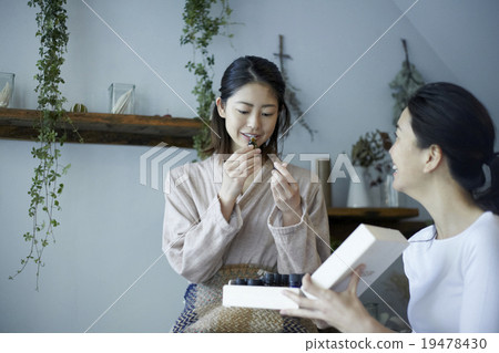 一個女人享受香氣美學 19478430