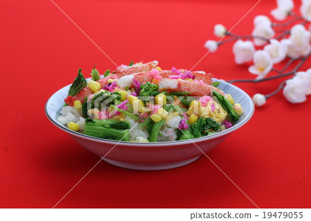 chirashi sushi  19479055