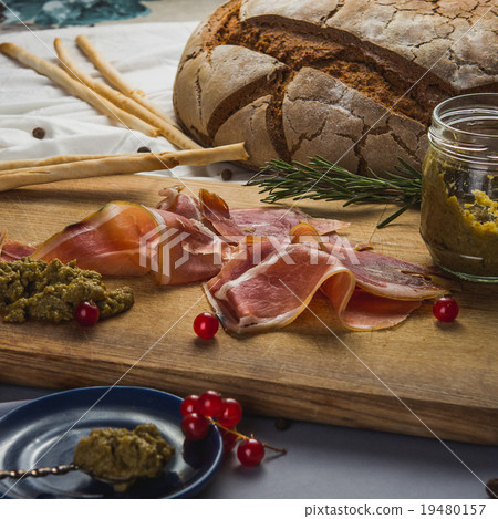 Bacon slices surrounded by cranberry Bacon slices surrounded by cranberry 19480157