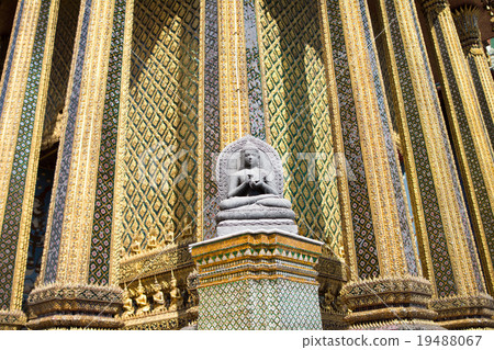 曼谷,泰國的寺廟圖像 曼谷,泰國的寺廟圖像 19488067