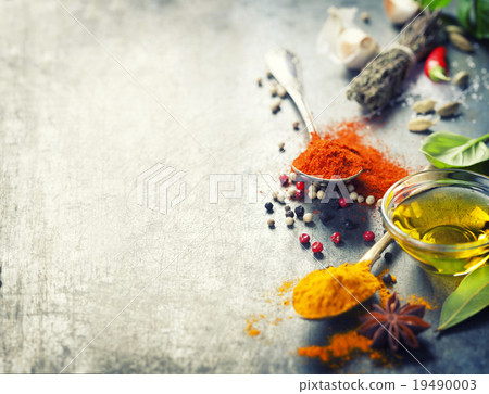 Herbs and spices selection 19490003