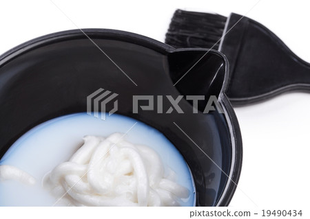 Bowl with peroxide and brush Bowl with peroxide and brush 19490434