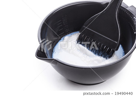 Bowl with peroxide and brush Bowl with peroxide and brush 19490440