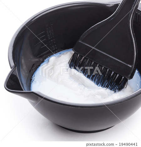 Bowl with peroxide and brush Bowl with peroxide and brush 19490441