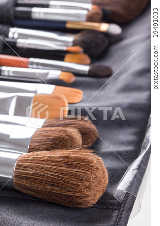 Professional make-up brushes 19491033