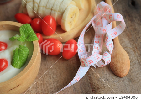 Yogurt with fresh tomatoes 19494300