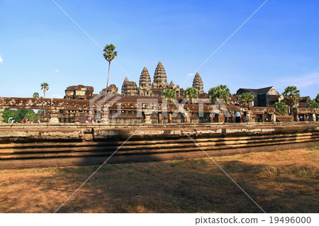 Angkor Wat 19496000