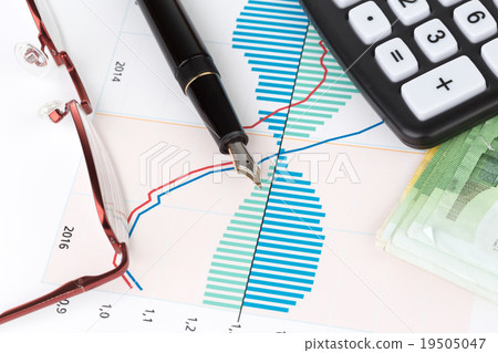 Euro and fountain pen Euro and fountain pen 19505047