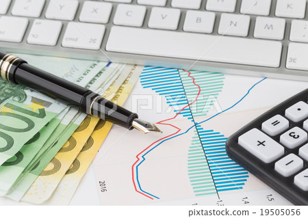 Euro and fountain pen Euro and fountain pen 19505056