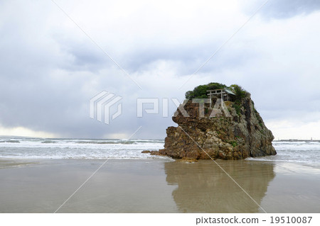 The beach of Izumo Inaga Inasano-hama Izumo 19510087