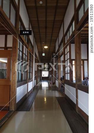 前長野地區法院松本分公司大樓(長野縣高良縣)中央走廊垂直松本市歷史村莊信州松本歷史建築 前長野地區法院松本分公司大樓(長野縣高良縣)中央走廊垂直松本市歷史村莊信州松本歷史建築 19511980