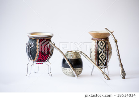 Bombillas leaning against mates Bombillas leaning against mates 19514034