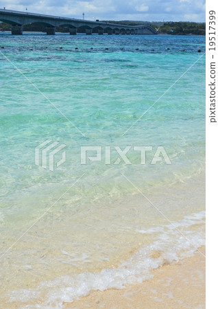 “Koryu Bridge Ohashi”(Koryu島/沖繩縣)我從Koiri海灘觀看 “Koryu Bridge Ohashi”(Koryu島/沖繩縣)我從Koiri海灘觀看 19517399