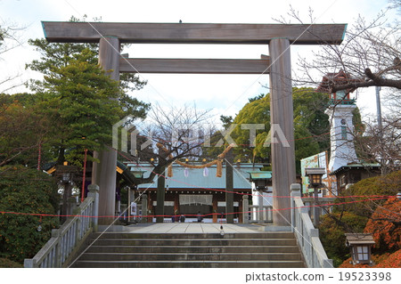 Emperor Iseyama Ojinjinga 19523398