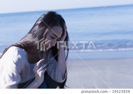 Female solitary travel Female solitary travel 19523939