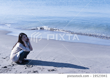 Female solitary travel Female solitary travel 19523941