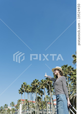 Female solitary travel Female solitary travel 19524450