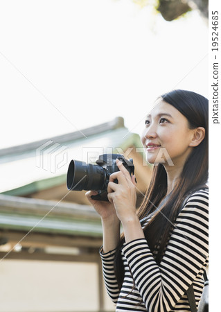 Female solitary travel Female solitary travel 19524685