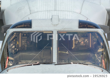 MV - 22 Osprey · Cockpit Front Up 19526923