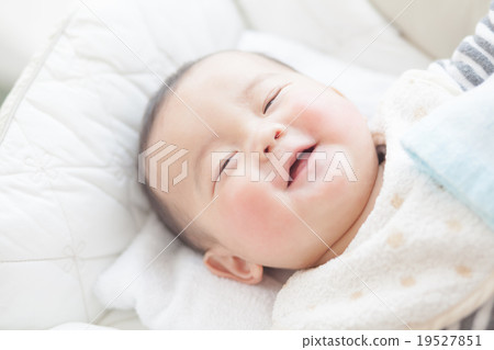 baby, infant, grinning 19527851
