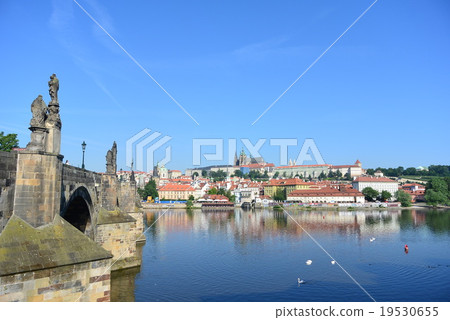 Prague Castle and Charles Bridge Prague Castle and Charles Bridge 19530655