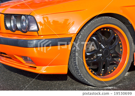 Old-car BMW 5-series e34 Old-car BMW 5-series e34 19530699