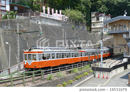 Hakone Tozan Railway Moha 1 Shikoku near Hakone-yumoto Station 19531079