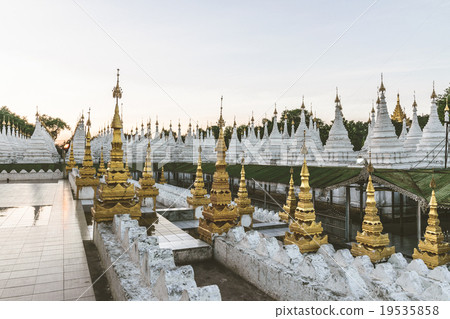 White stupas at Kuthodaw Pagoda,Mandalay,Myanmar 19535858
