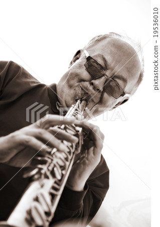 musician 19536010