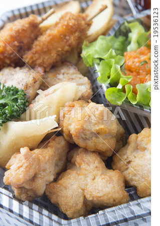 Hors d'oeuvre  19536123