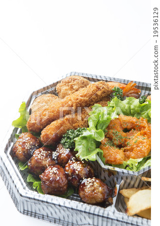 Hors d'oeuvre  19536129