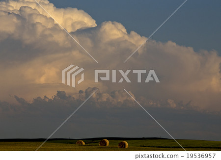 Prairie Storm Clouds 19536957