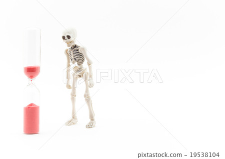 Skeleton on the verge of death 19538104