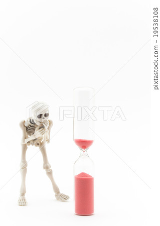 Skeleton on the verge of deat 19538108