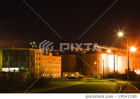 Industrial building at night time Industrial building at night time 19541190