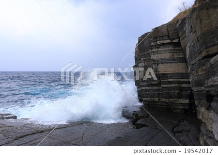 Susa Bay's horn feller 19542017