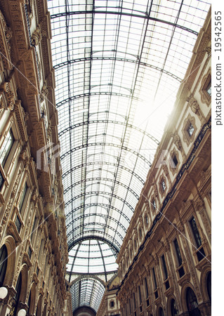 Galleria Vittorio Emanuele II in Milan city, Italy Galleria Vittorio Emanuele II in Milan city, Italy 19542565