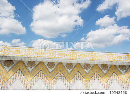 Traditional arabic architecture and cloudy sky Traditional arabic architecture and cloudy sky 19542568