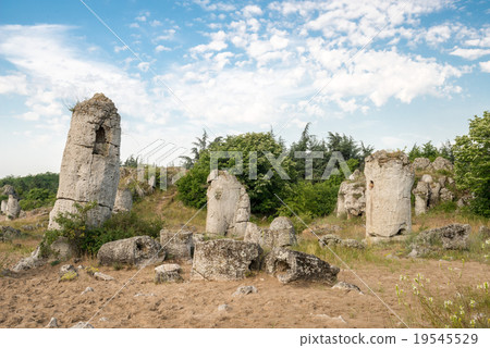 Pobiti kamani-phenomenon formations in Bulgaria 19545529