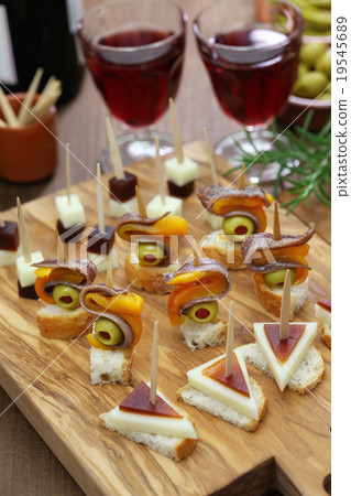 Pinchos party 19545689