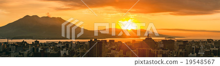 Sakurajima / Jinjiang Bay _ scenery in the morning Sakurajima / Jinjiang Bay _ scenery in the morning 19548567