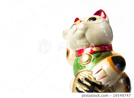 Lucky luck catching up from the inviting cat 19549747