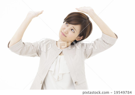 young woman young woman 19549784
