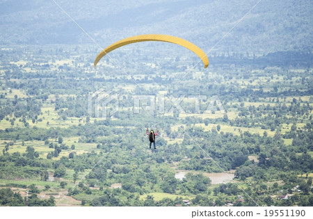 Paragliding Paragliding 19551190