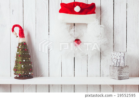 Christmas wreath like Santa 19552595