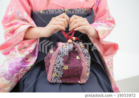 purse, money pouch, graduation ceremony 19553972