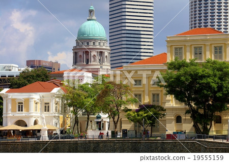 The Supreme Court of Singapore and the Asian Civilization Museum The Supreme Court of Singapore and the Asian Civilization Museum 19555159